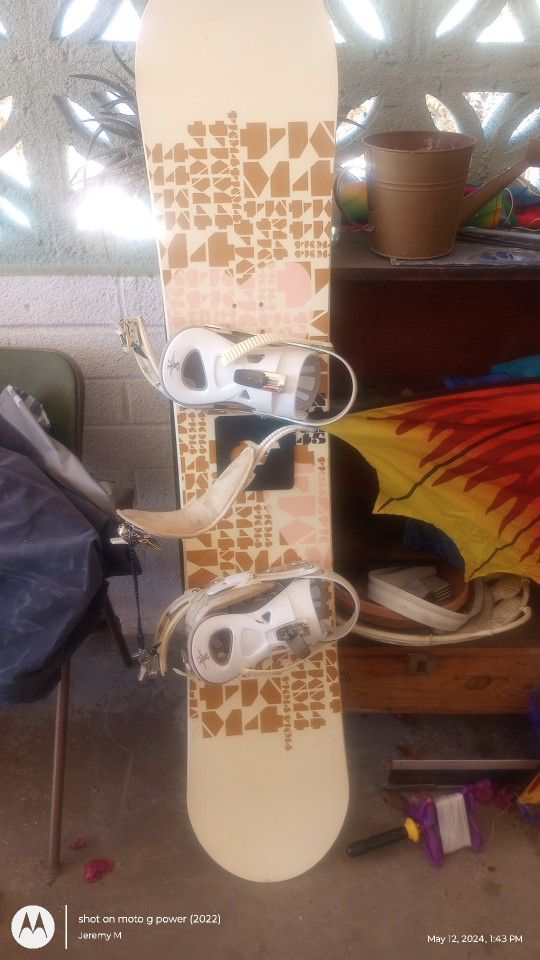 M4 VIXEN NEXIA SNOWBOARD