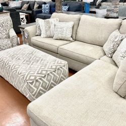 New Ashley Sectional 🔥🔥 IN STOCK 