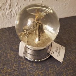 Musical Snowglobe Mother And Child 