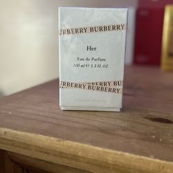 Burberry Her Eau De Parfum 