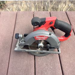 M12 Skillsaw
