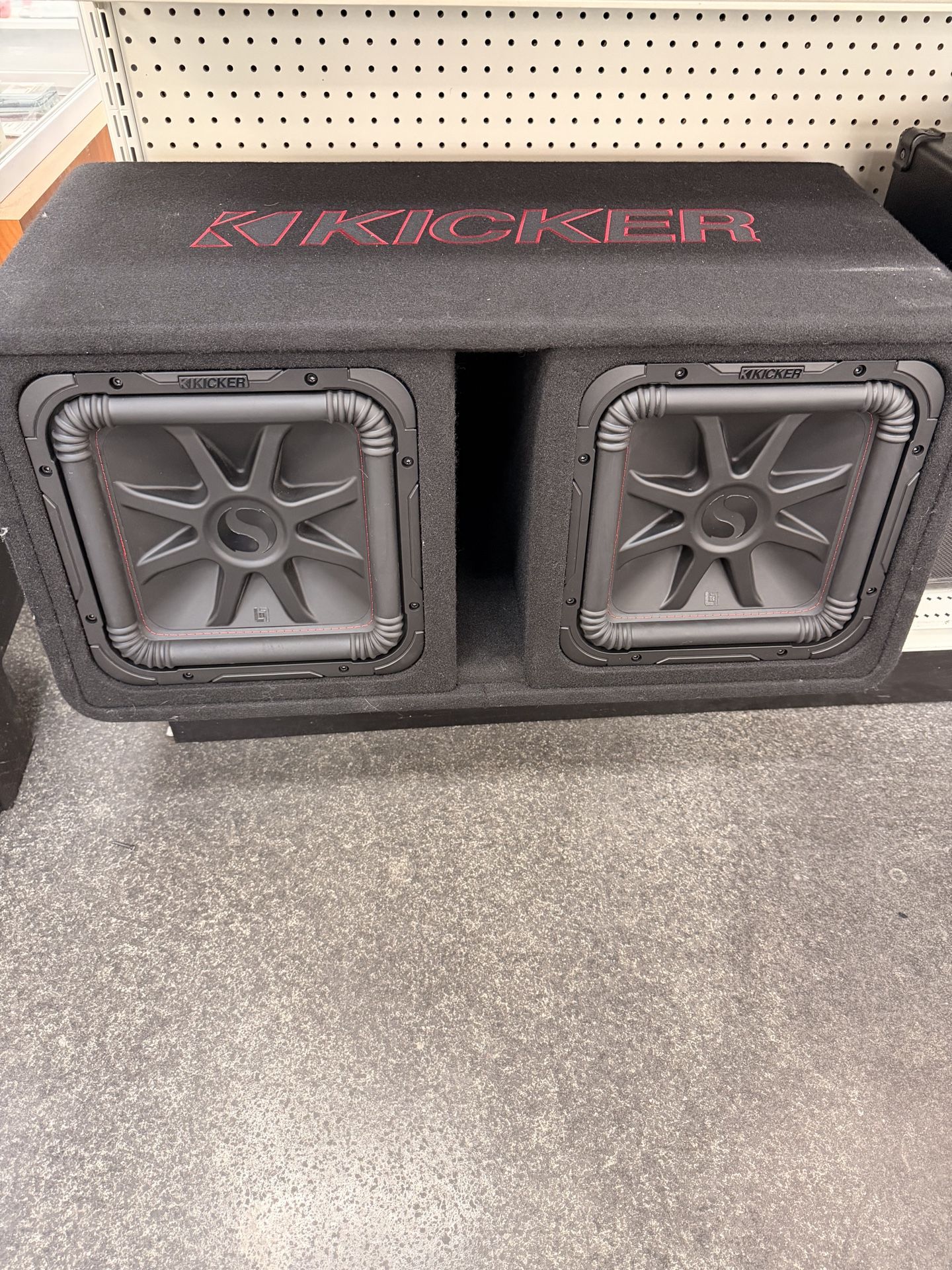 Kicker LR7 car speaker (12”)