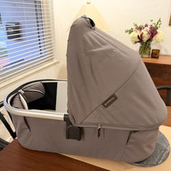Uppa Baby V3 Bassinet
