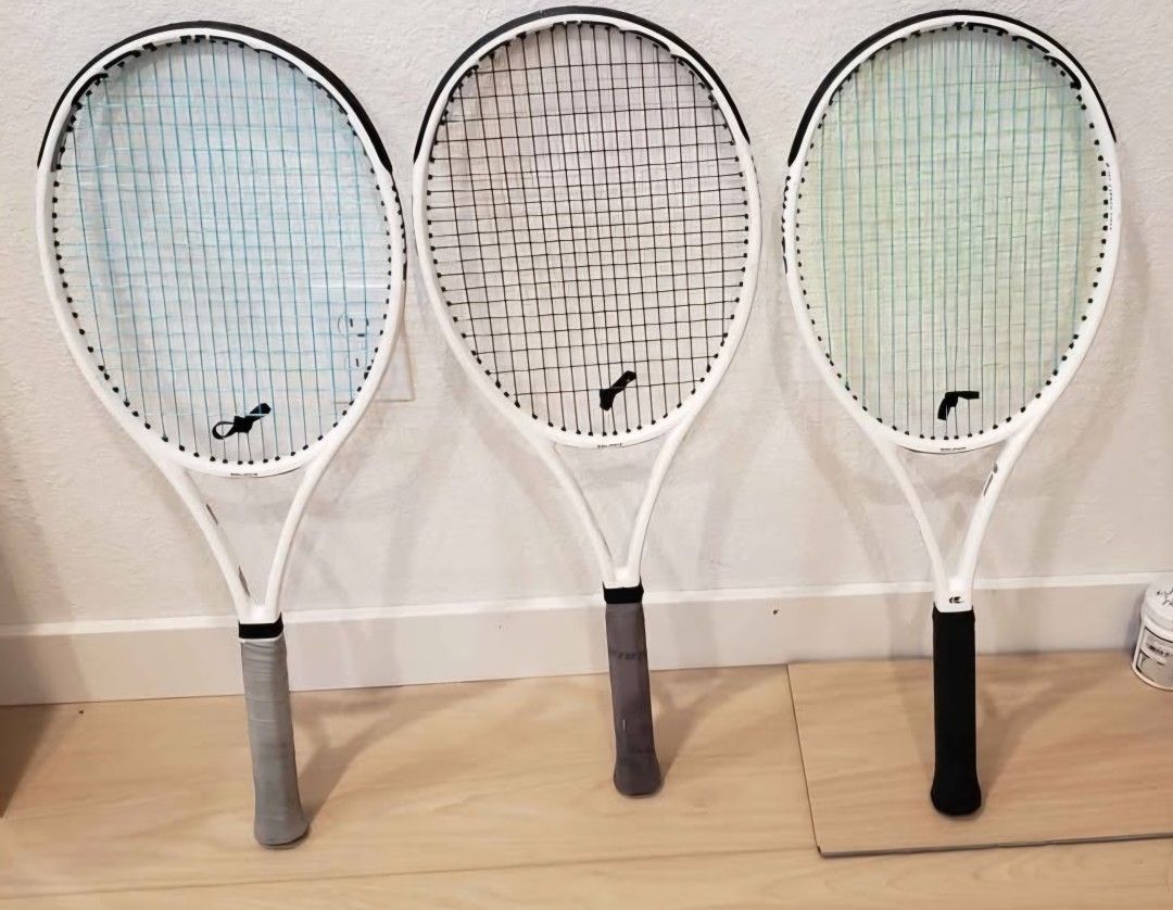 Solinco Whiteout 18x20 Tennis racket