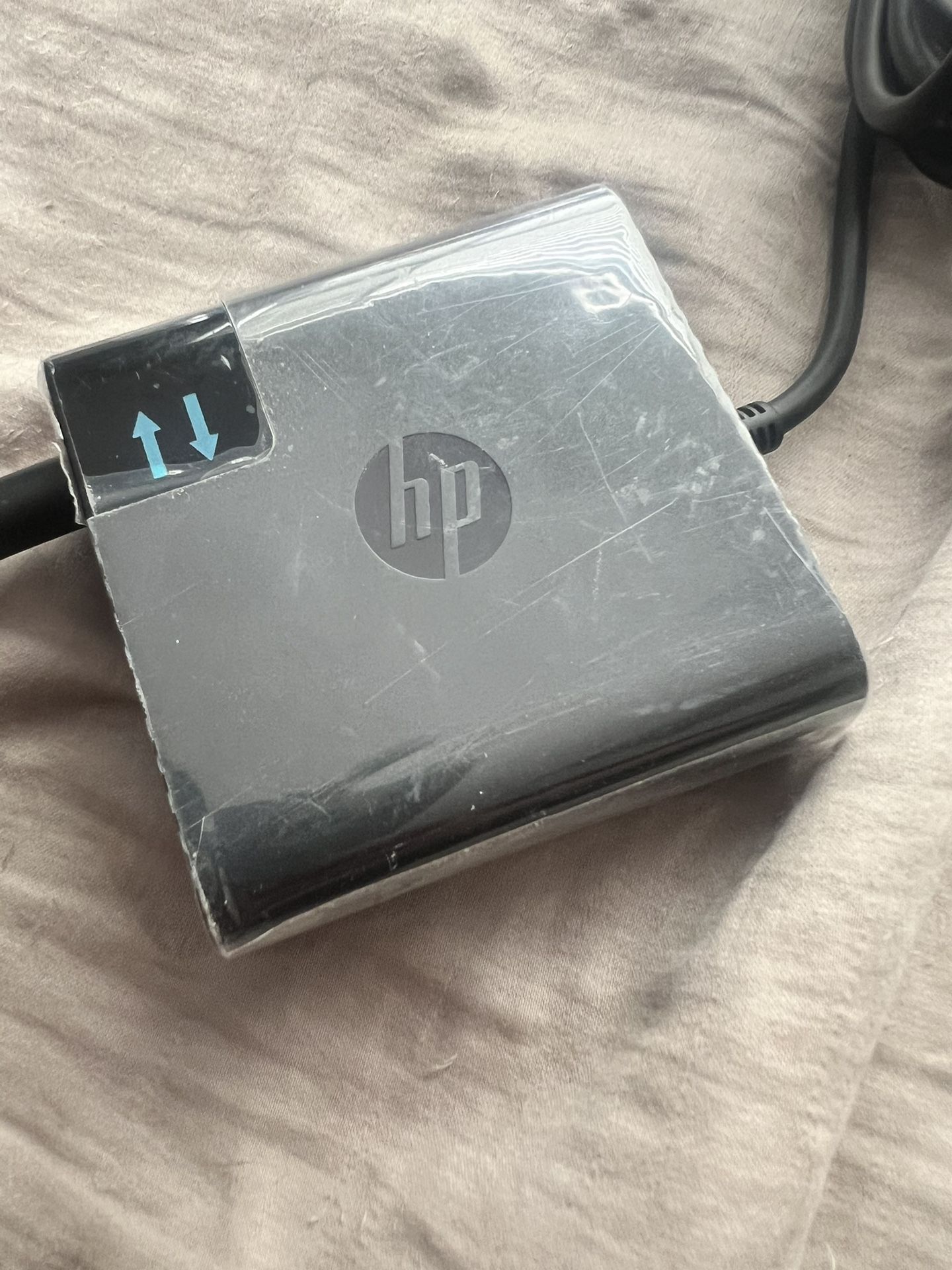 HP L30757-004 - Genuine HP 65W USB-C AC Adapter Charger