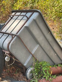 Large trash  garbage Utility Cart with Metal Frame