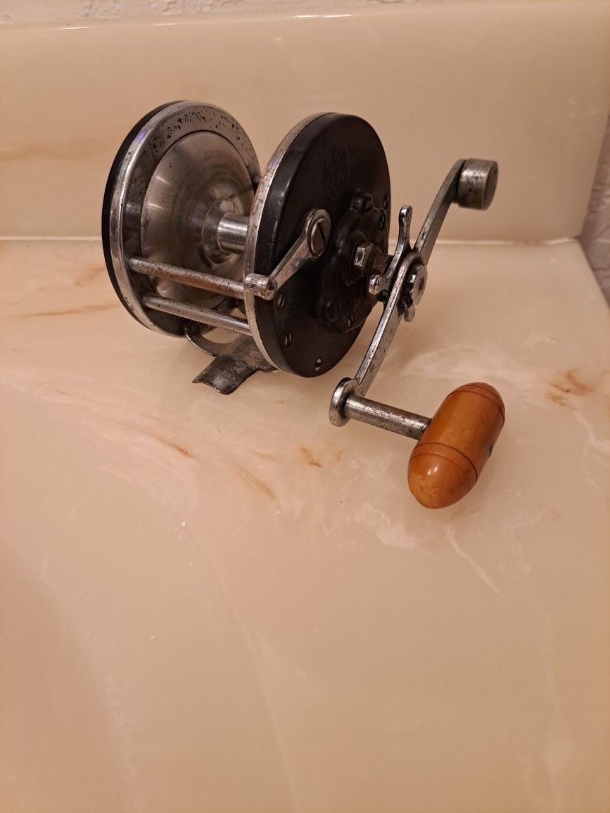 Old PENN REEL /name THE LONG BEACH 60
