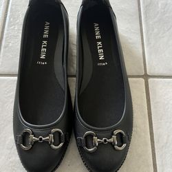 Anne Klein iflex ladies flats size 8M