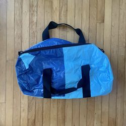 Rareform weekender deals duffle
