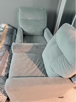 Set of 2 reclining arm chairs