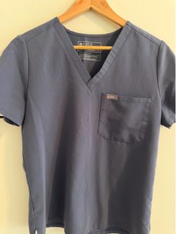 Figs gray women’s scrub set- $20