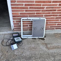 Eglu Omlet Smart Auto door For Chicken Coop