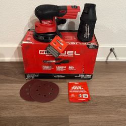 Milwaukee M18 18V Lithium-Ion Brushless Cordless FUEL 5 in. Random Orbit Sander (Tool-Only)