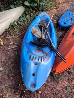Kayaks & paddle board