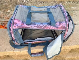 Whiskers cat carrier