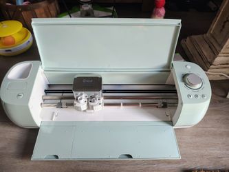 Cricut explore air 2 bundle