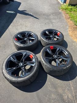 20" rims 
Nitto tires,275-35-20,245-40-20