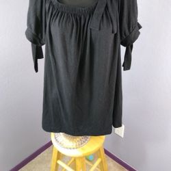 Lane Bryant black blouse size 14/16
