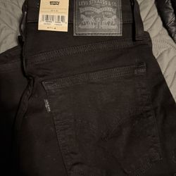 Woman Levi’s Black Flare Jeans 