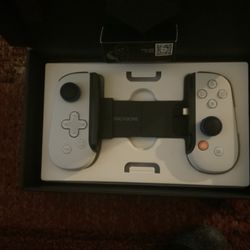 Backbone PlayStation Edition Controller. Lighting Connection 