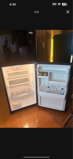 Refrigerator 10 cubic fridge freezer studio or rv size delivery available