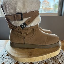 Guess Ladies Light Brown Boots Size 8