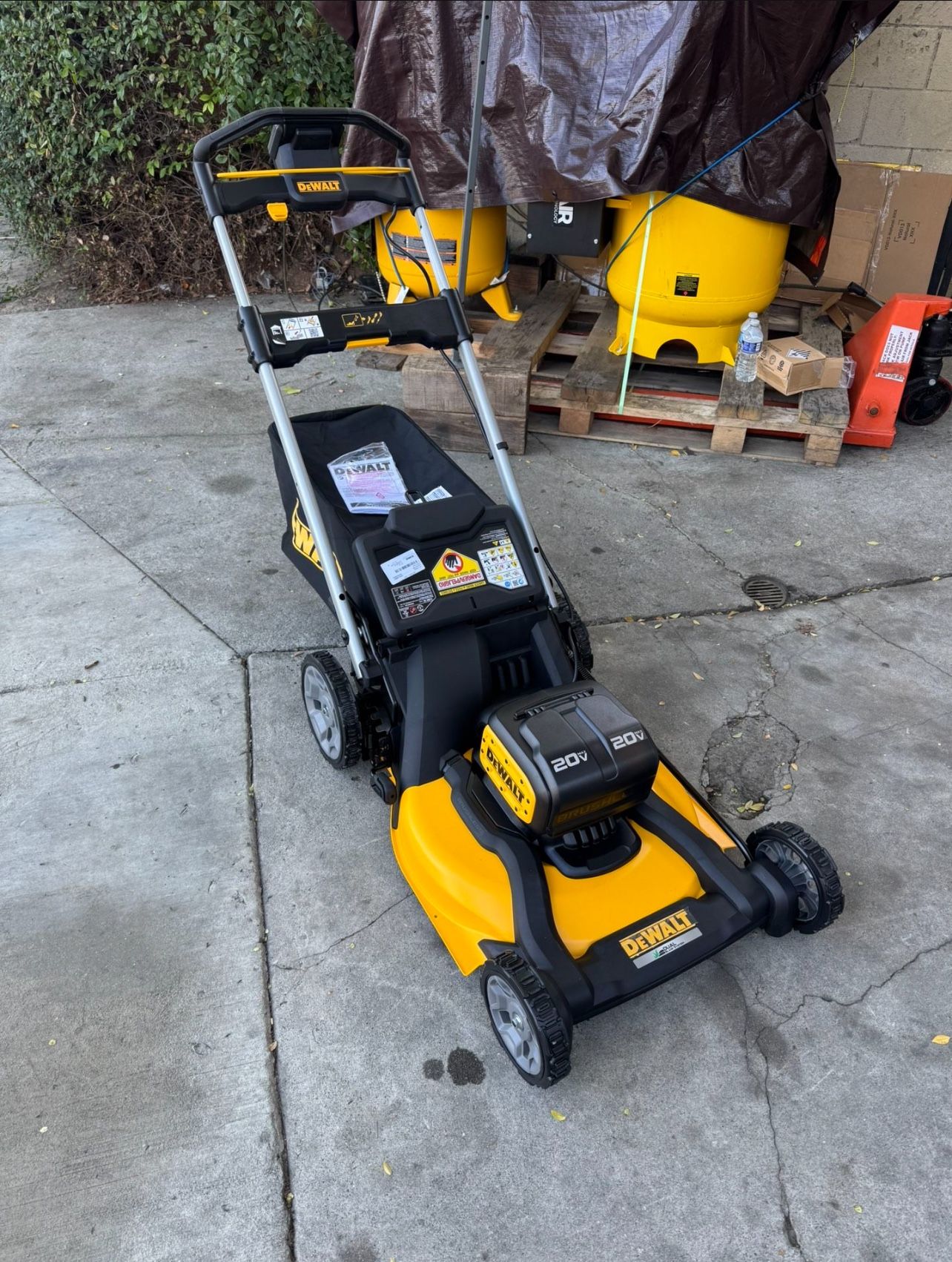 DEWALT 2x20V MAX 21 in. Cordless Battery Powered Push Lawn Mower Tool Only