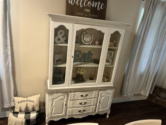 White cabinet