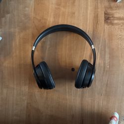 Beats By Dre ( Solo Beats 4)