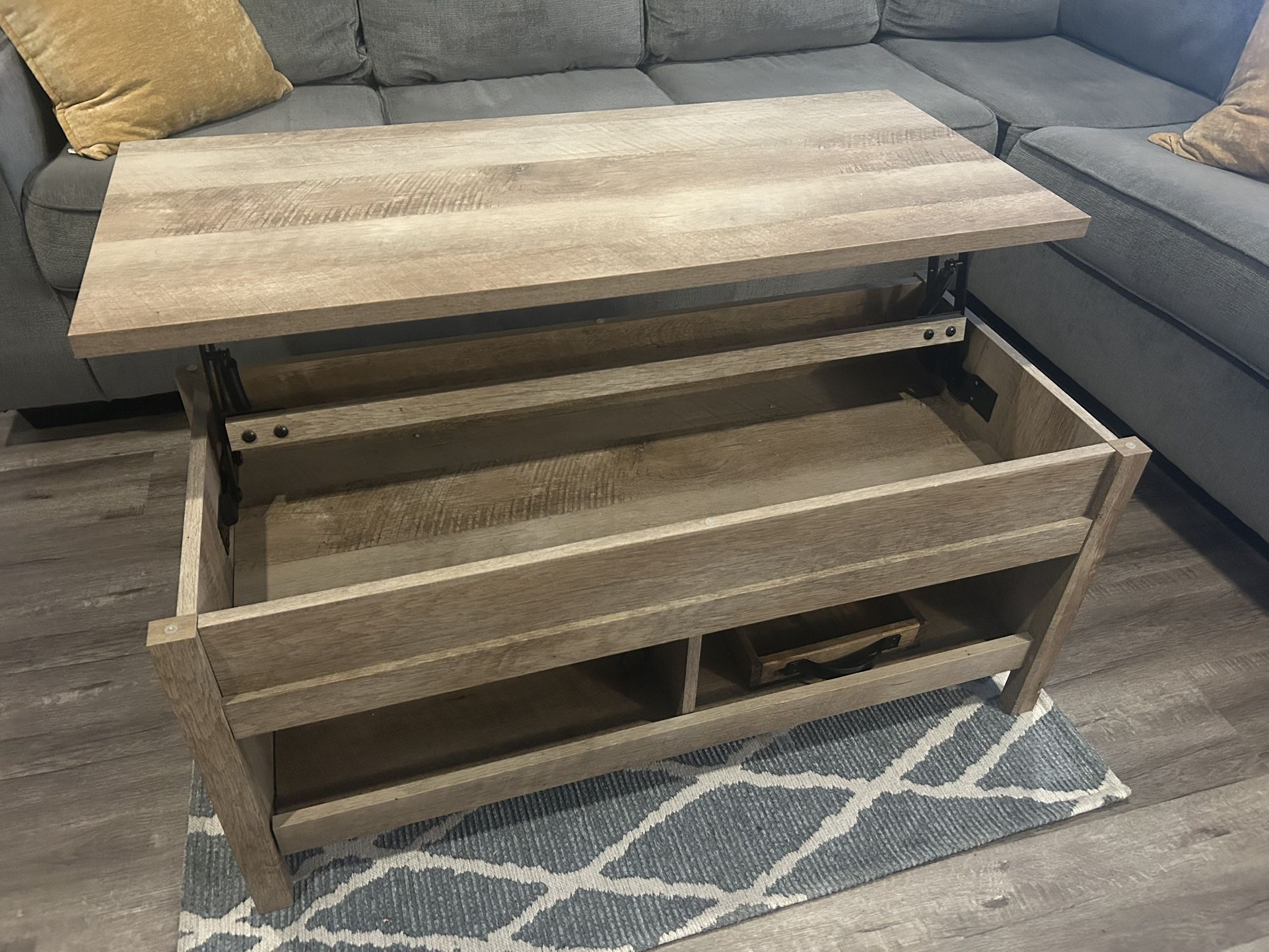 Lifting Coffee Table With Storage