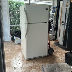 Frigidaire Refrigerator/Freezer