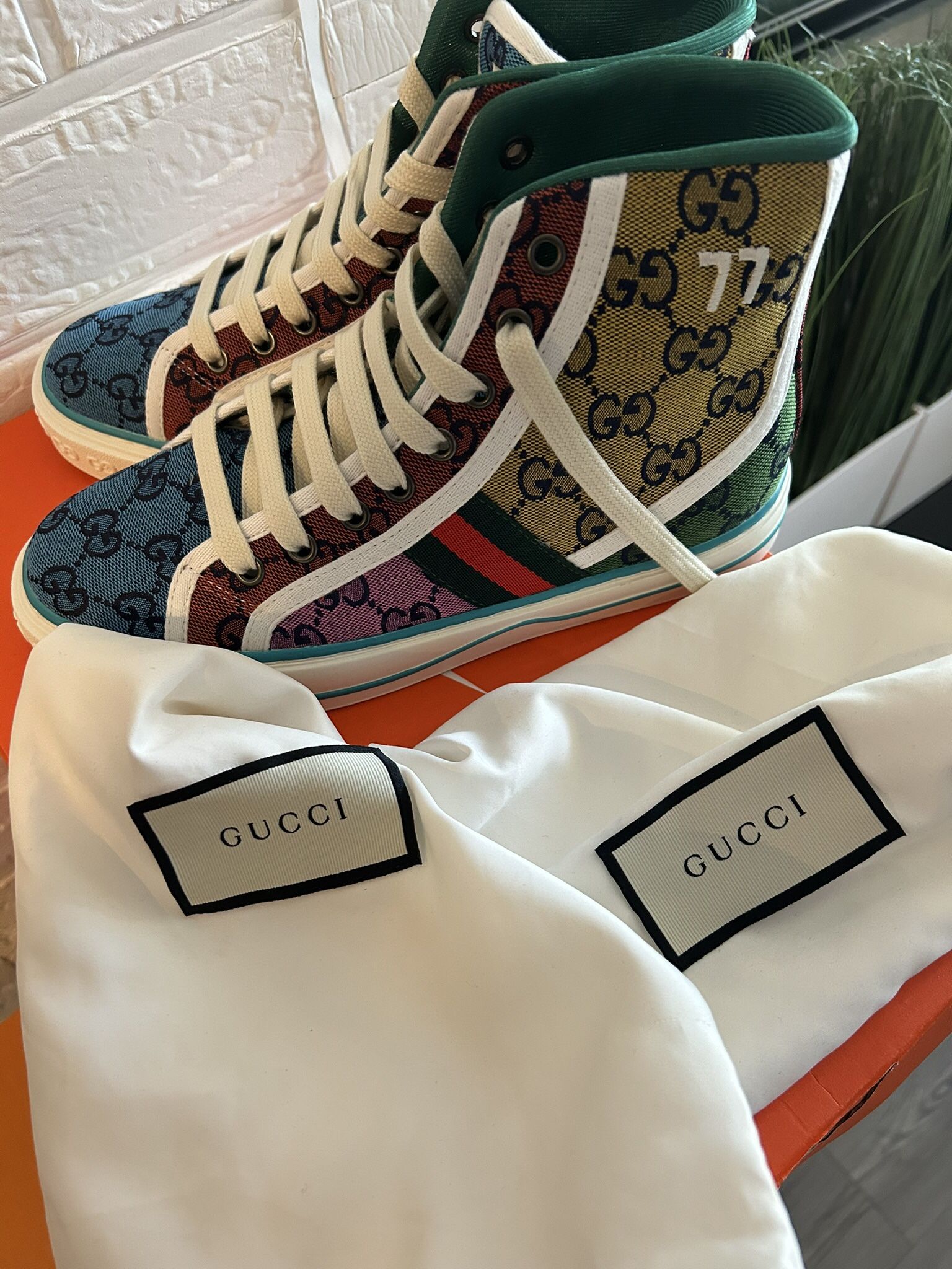 Authentic New Gucci Women’s High top Psychedelic 77’s, Size EU 38
