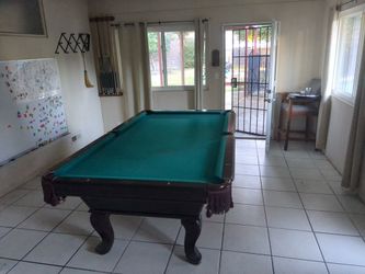 Free Pool Table with Cues, Balls & Accessories – Good Condition