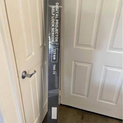 TNS Digital Projector Self Lock Screen