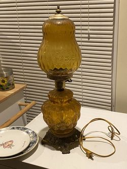vintage fostoria amber coin glass lamp from the 1960s - 1980s 