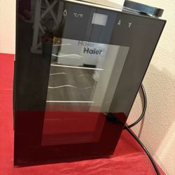 Haier Wine Fridge Chiller - Never used, stored inside - Simi Valley 