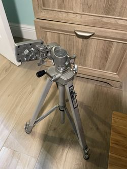 Heavy duty, tripod for cameras or movie cameras