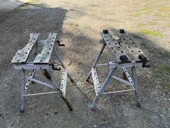 2 Sawhorses