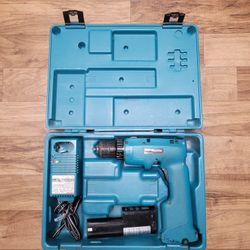 Makita 6011D Cordless Drill Driver, DC1290A Charger, 12V Battery, Carry Case