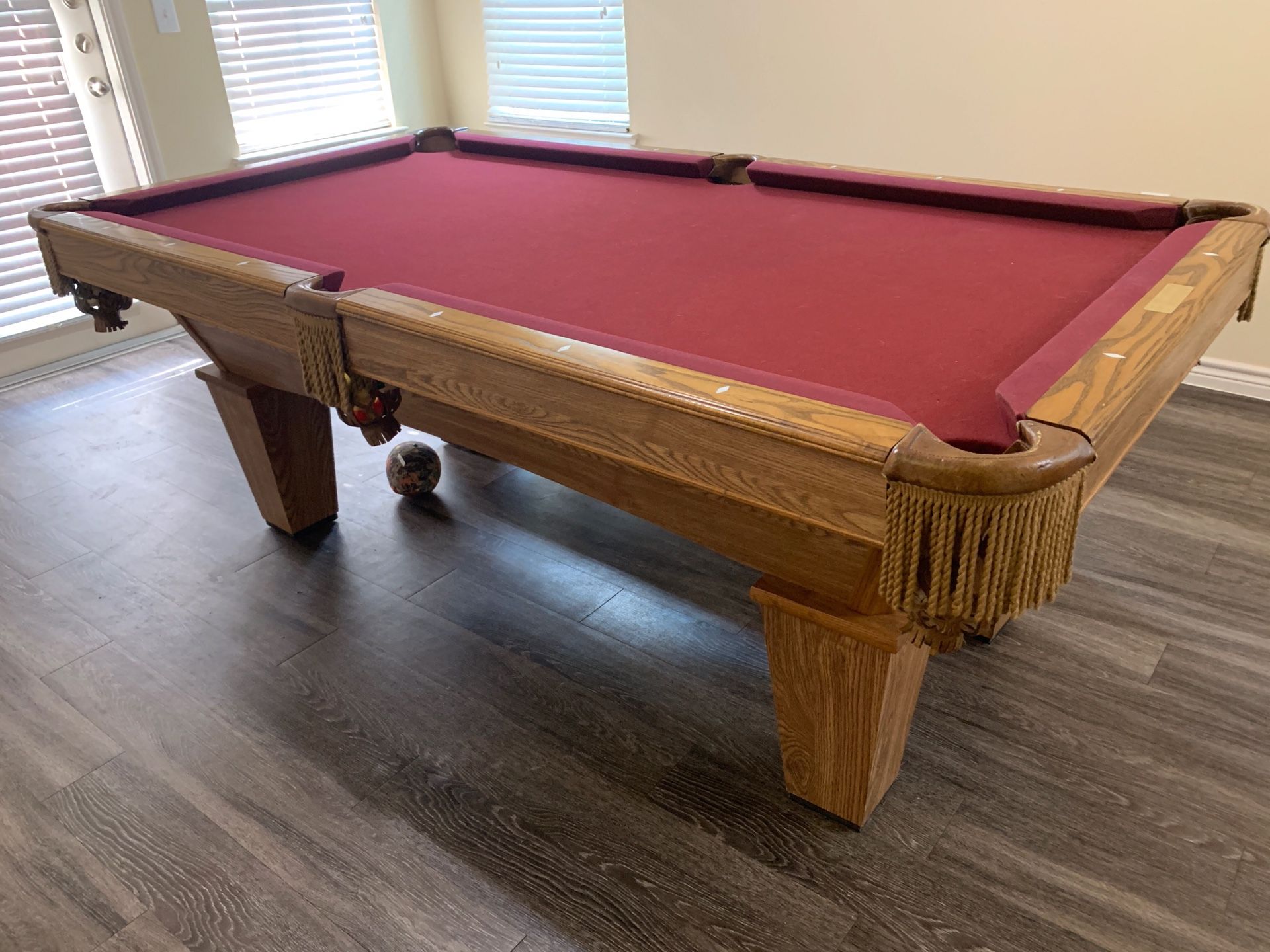 Pool table Brunswick contender 7ft 3 piece 1” slate. for Sale in