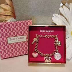 Beautiful Goldtone Crown Charm Bracelet $18