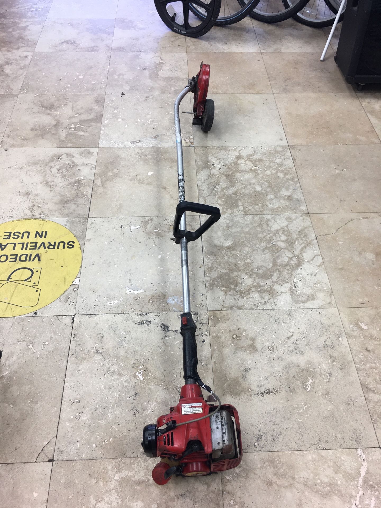Shindaiwa LE261 WeedEater