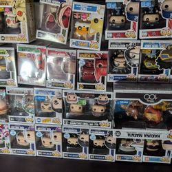 39 Funko Pops 