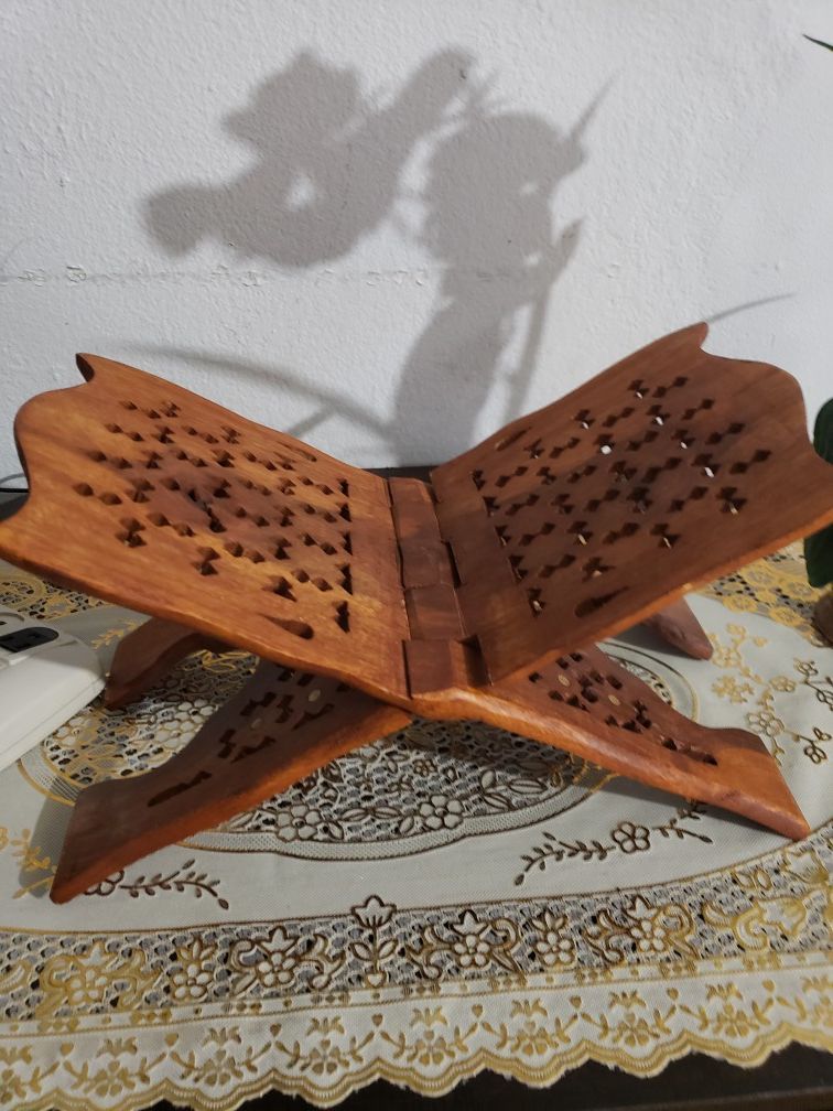 book stand nice thick brown wood .serous buyer only