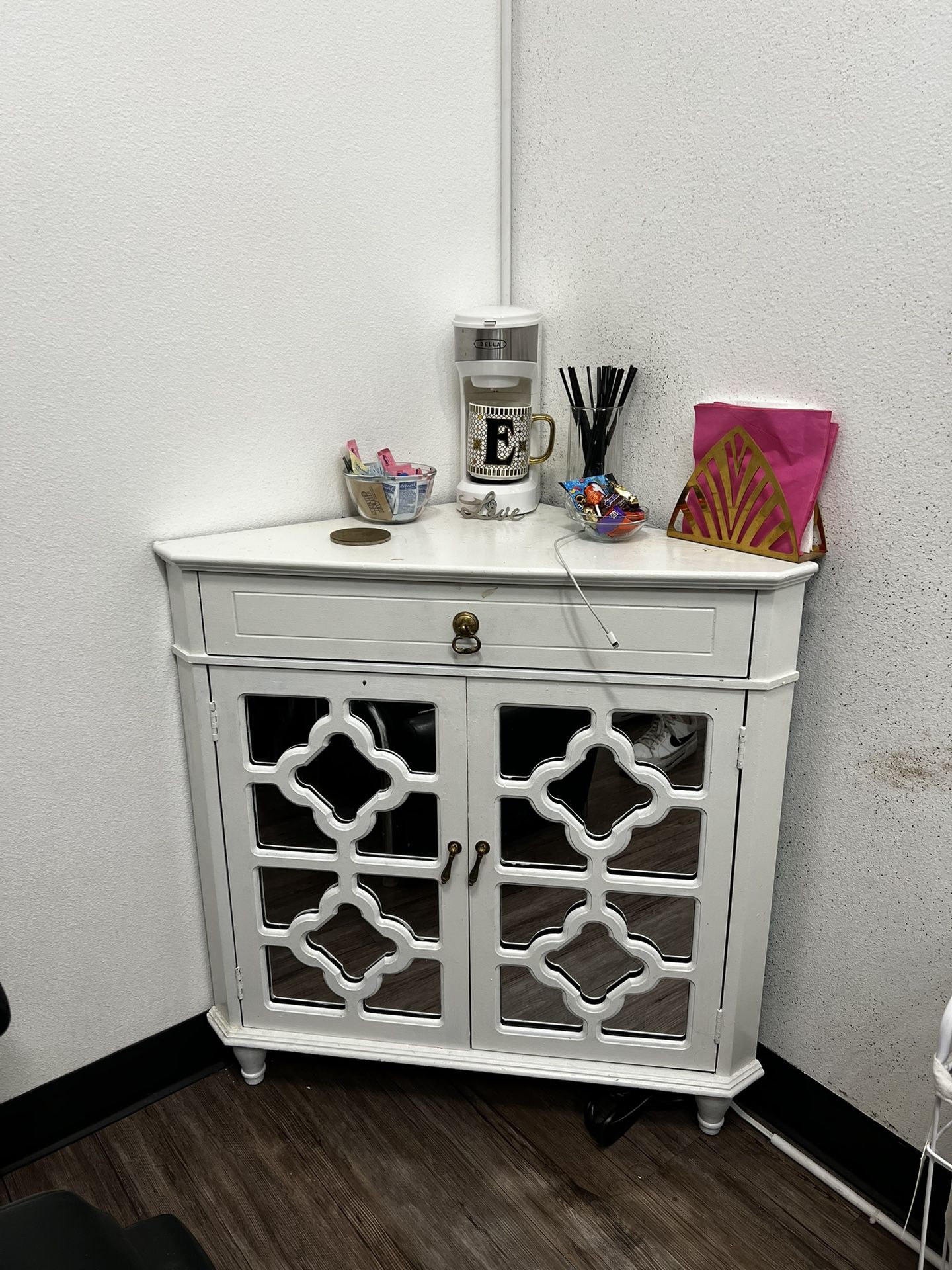 White Corner Mirror Cabinet