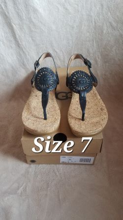 Women's UGG Ayden Sandal