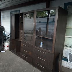 Closet/cabinet