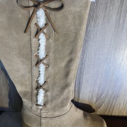 Tan winter boots