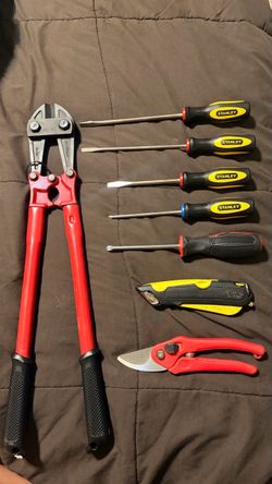 Bundle of Tools for $20  Pick up in Mansfield by the new Costco.