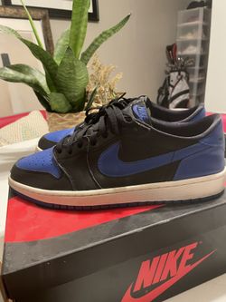 Jordan 1 Low Royal . 